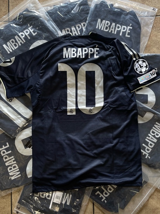 REAL MADRID AWAY Mbappé #10 (PLAYER EDITION ) Jersey - Picture 2 of 2